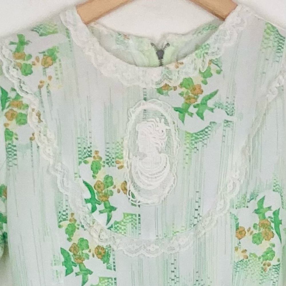 Vintage handmade 70s knit stretch midi empire waist dress w cameo lace trim. S - Picture 3 of 9